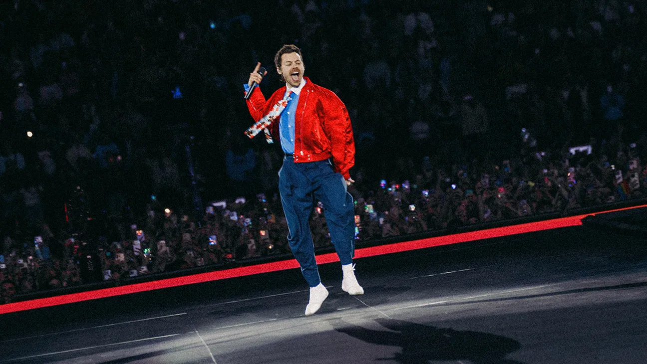 Harry Styles to Adjust Tour Stage to “Improve Visibility” After Fan Complaints of Obstructed Views