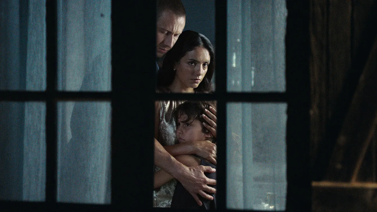 ‘The Birthday Party’ Review: Hafsia Herzi, Benoît Magimel and Monica Bellucci in Léa Mysius’ Gripping if Uneven Home-Invasion Thriller