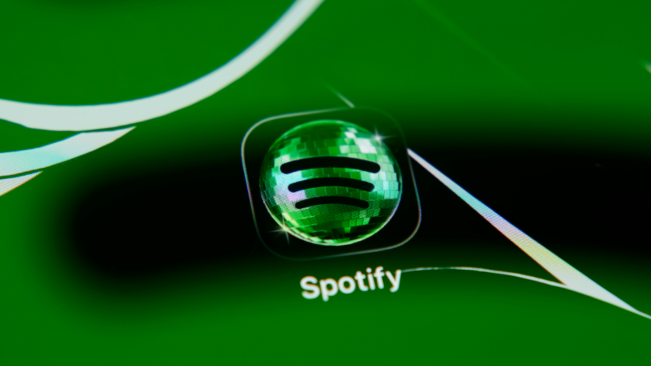 The Disco Ball Is No More! Spotify Reverts Back to Old App Icon