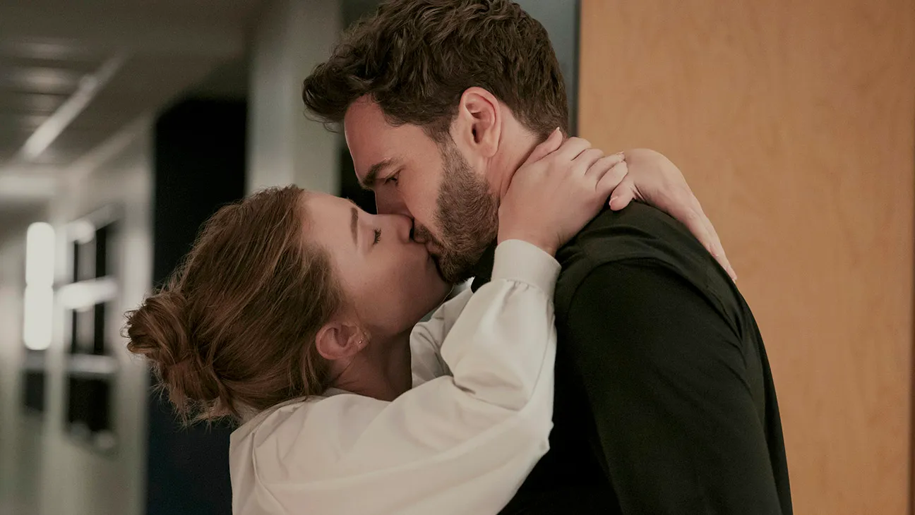 Prime Video Drops First Teaser for ‘The Love Hypothesis’ Starring Lili Reinhart and Tom Bateman