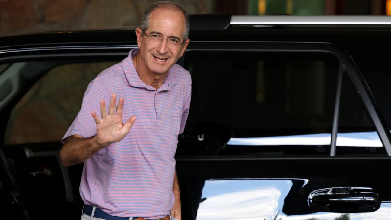 Comcast Stock Pops on NBCUniversal Spin-Off as Wall Street Waves Farewell to Vertical Integration