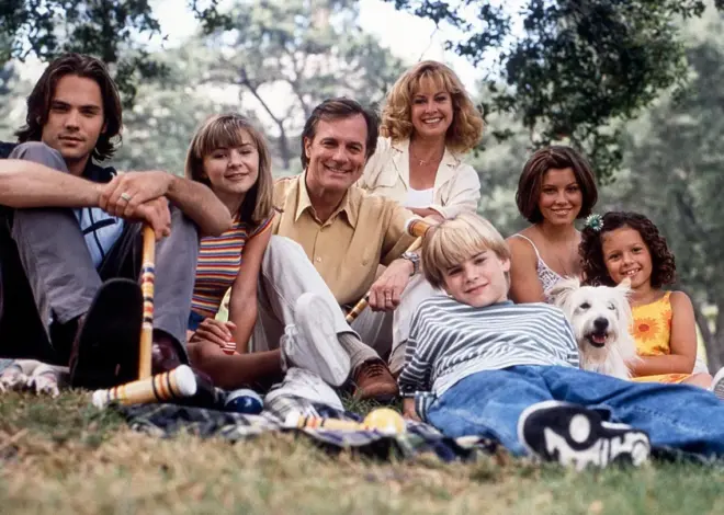 The Cast of ‘7th Heaven,’ Then and Now
