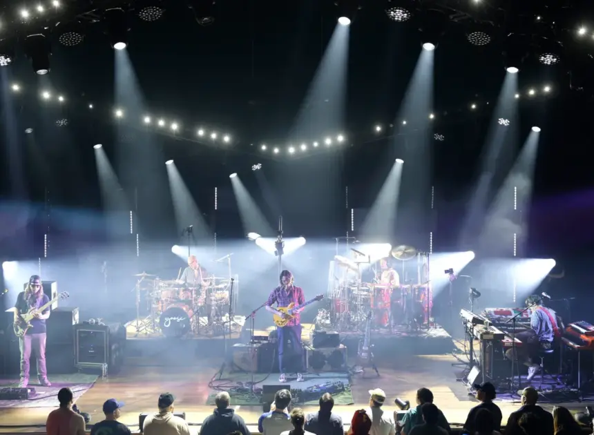 Concertgoer Dies After Apparent Fall at Madison Square Garden