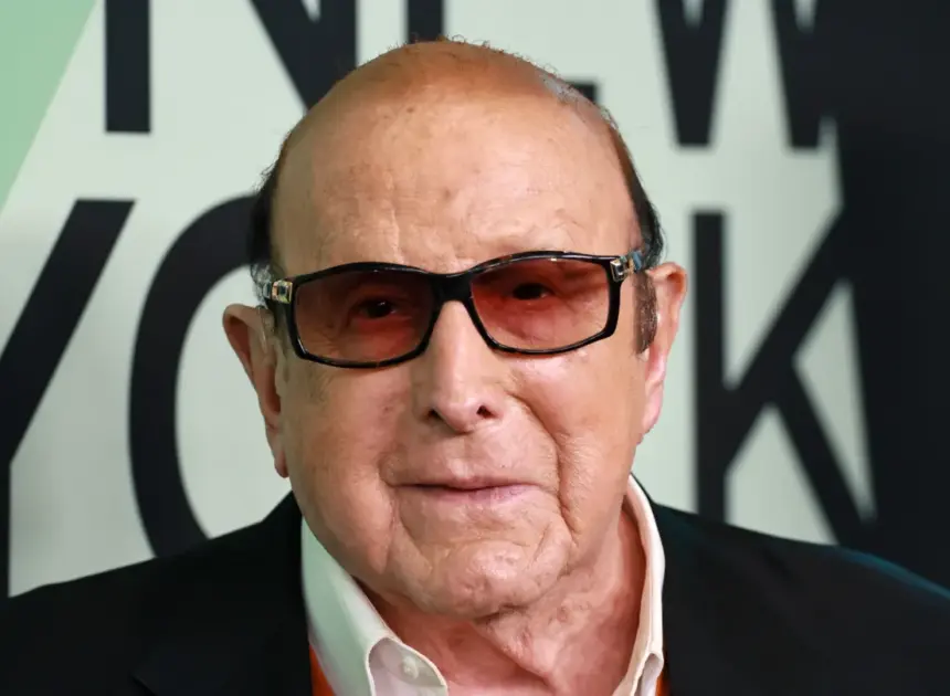 Bruce Springsteen, Barry Manilow, Alicia Keys Give Emotional Tributes at Clive Davis’ Funeral: ” I Lost a Piece of My Heart”