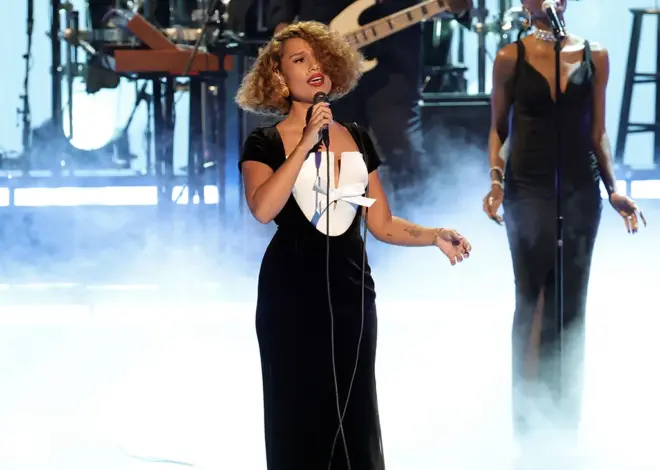 Raye Receives Standing Ovation After Powerful Performance at BET Awards