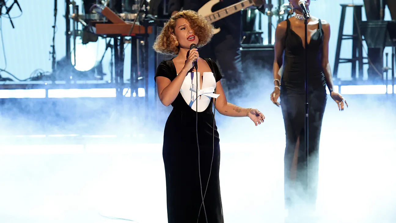 Raye Receives Standing Ovation After Powerful Performance at BET Awards