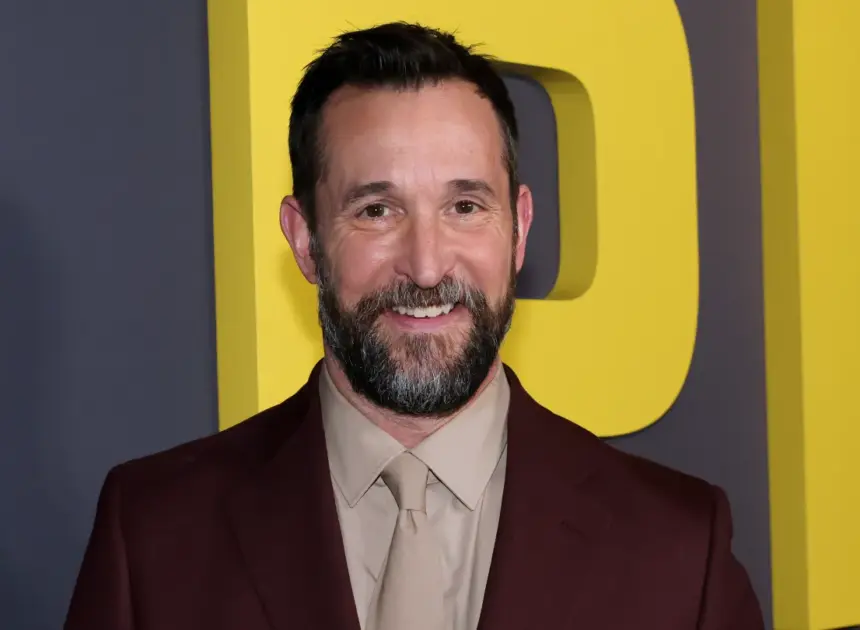 Noah Wyle Missed Out on Role in Oscar-Winning Movie Because He “Couldn’t Get Out” of ‘ER’ Filming