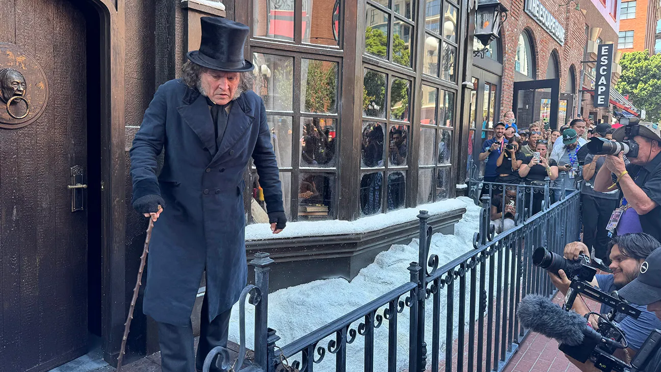 Johnny Depp Surprises Comic-Con as Ebenezer Scrooge on Streets of San Diego: “It’s Good to Be Back”
