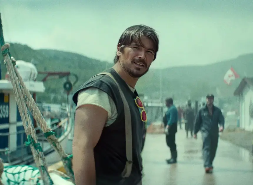 Josh Hartnett Battles a Sea Monster in Teaser for Netflix’s ‘Below’