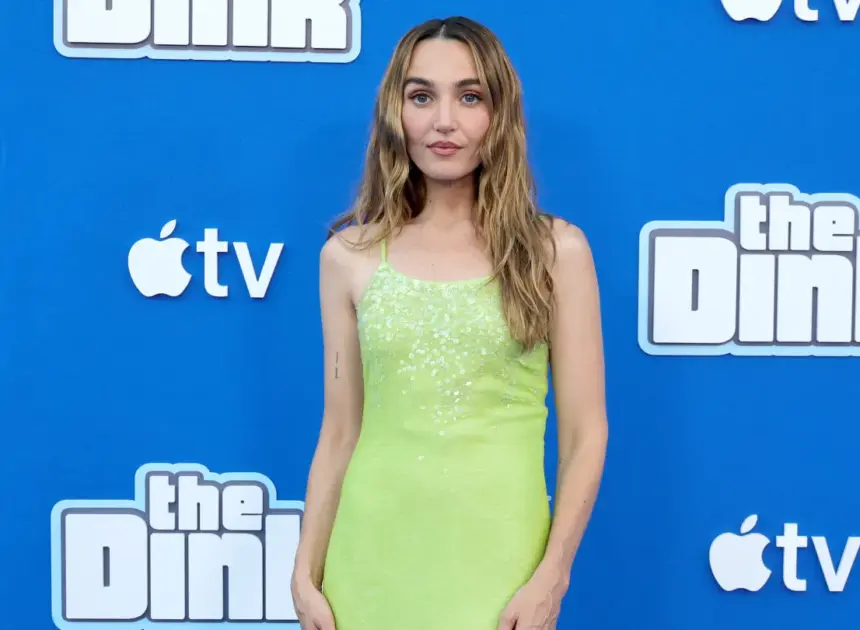 Chloe Fineman Opens Up About Decision to Leave ‘SNL’: “I’m Really Proud of Everything, But It’s Hard”