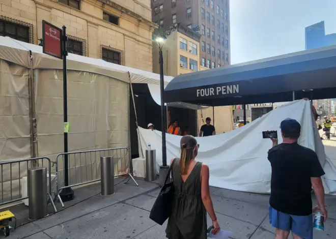 Outside Taylor Swift’s Rehearsal Dinner, a Surprising Calm — and Security Worthy of Gaddafi