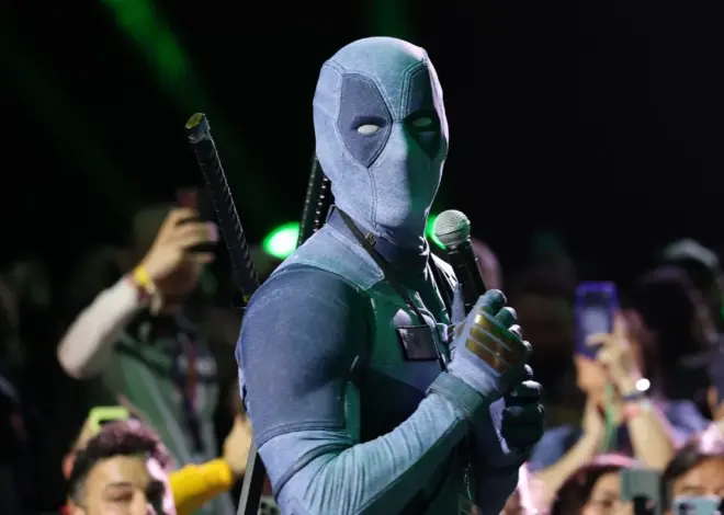 Ryan Reynolds’ Deadpool Crashes Comic-Con to Beg for ‘Avengers: Doomsday’ Role
