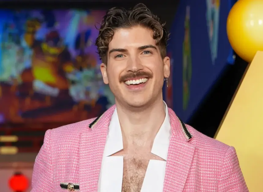 Joey Graceffa Signs With HeartRock Partners