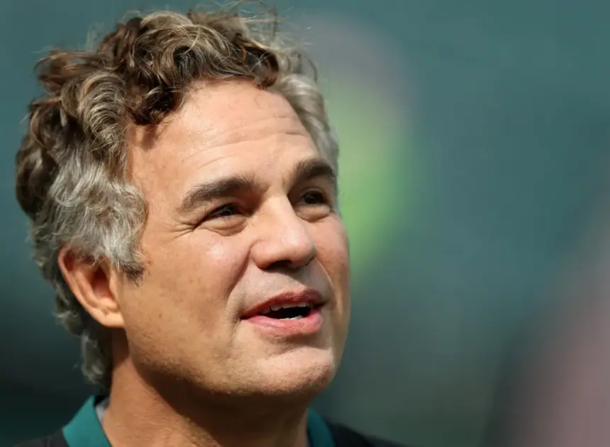 Mark Ruffalo Links Paramount to Oracle’s Israeli Military Ties. The Studio Calls Remarks “Antisemitic”