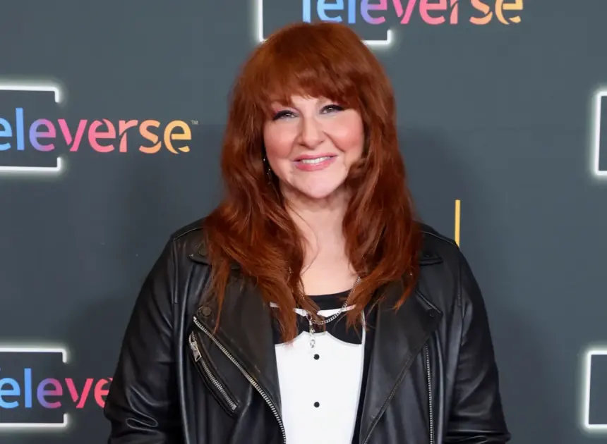 Julie Klausner Calls Phone Comedy “Isolating” and “Reductive” at Live ‘It Happened in Hollywood’