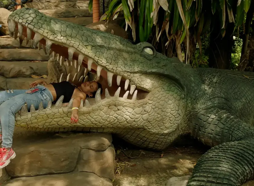 Ride the ‘Meteorite’! Two Women, Smuggling Mobiles Into a Prison, Journey Through an Amusement Park (Exclusive Trailer)