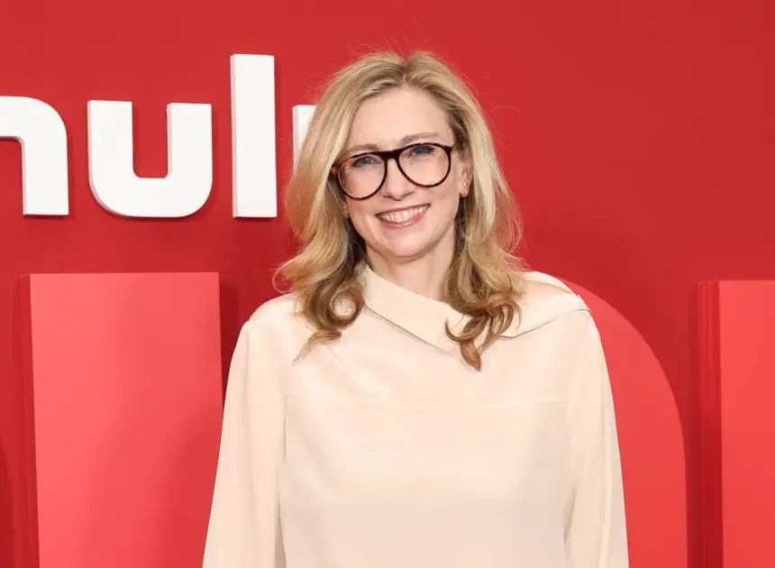 Catching Up With Liz Meriwether on Serial Killers, That ‘New Girl’ Reunion Joke and Britney Biopic