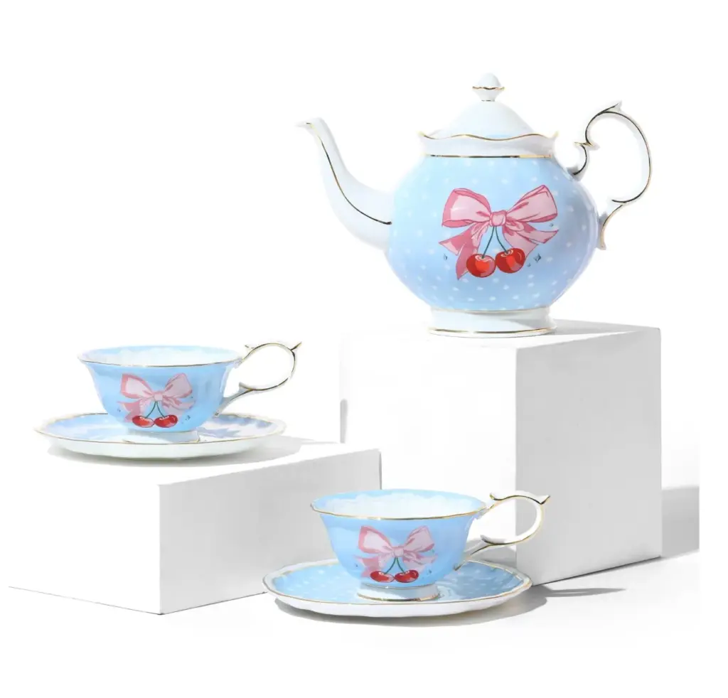 Noon & Moon Marilyn Monroe Romance Edit Limited Edition Blue Tea Set