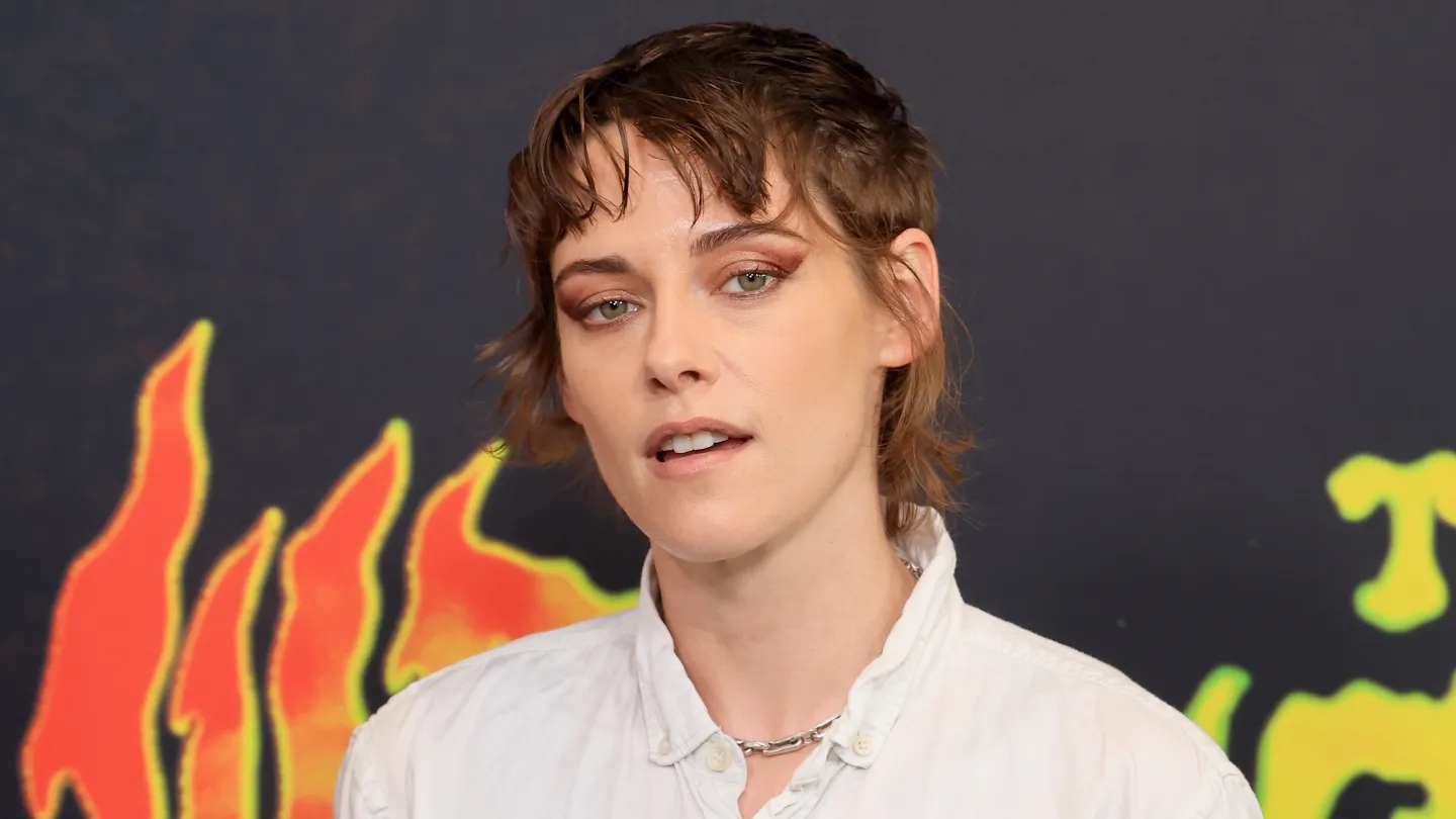 Kristen Stewart Applauds Reopening of Cinerama Dome: “Hope They Don’t F*** It Up!”