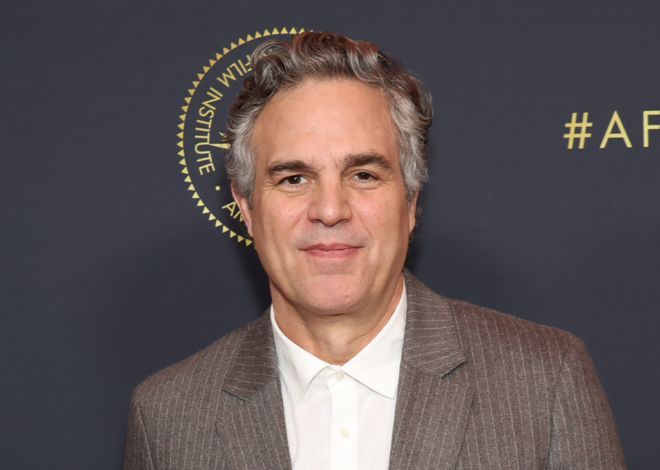Haim Saban, Lawrence Bender and Teddy Schwarzman Among Industry Group Accusing Mark Ruffalo of “Antisemitism” in Attack on Paramount Leadership