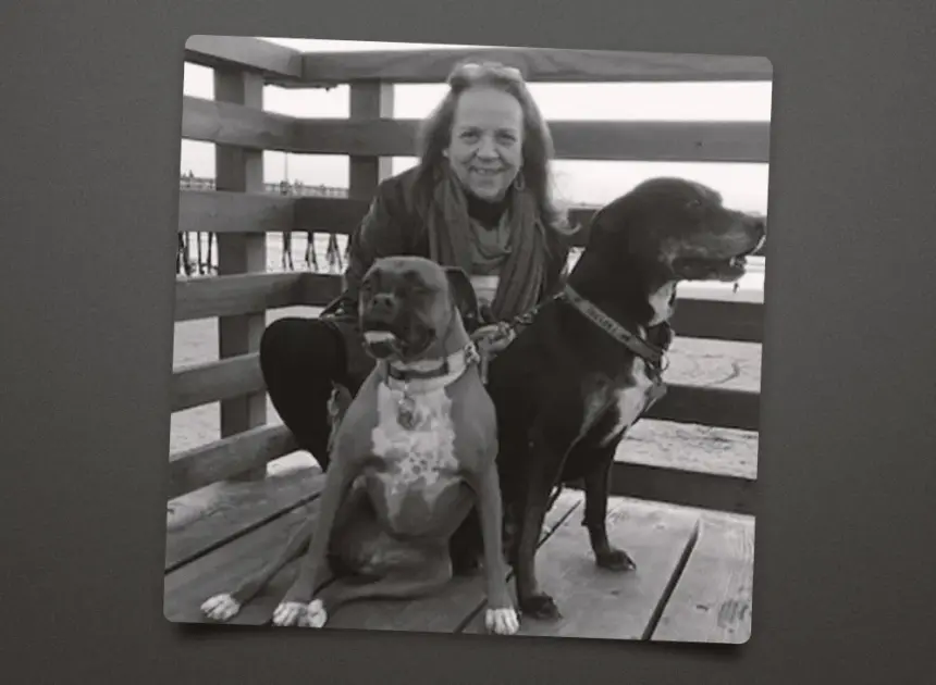 Kathie Hoops, Longtime Financial Executive at Paramount, Dies at 66