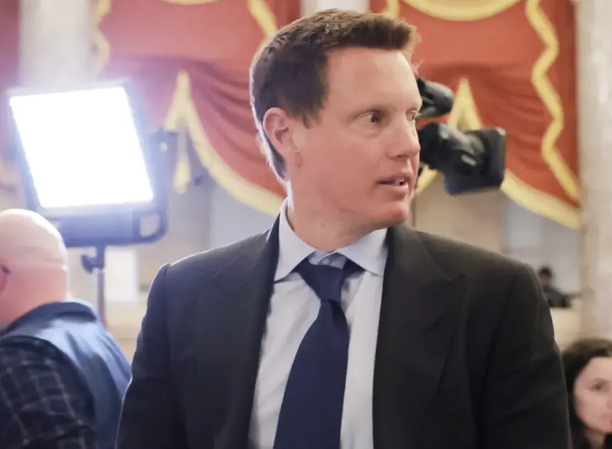 Would David Ellison Really Just Pick Up His Hollywood Studios and Leave California?