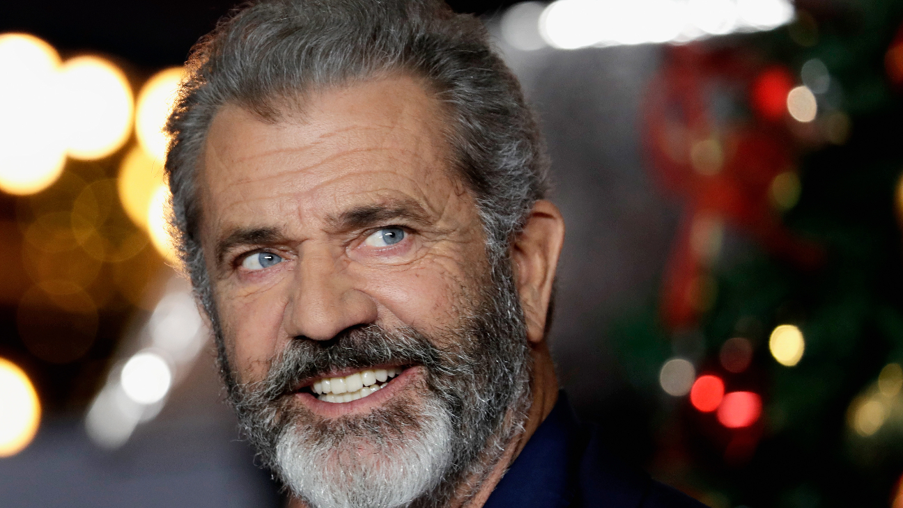 Mel Gibson Apologizes For “Thoughtless Idiocy” in Using Mock Sign Language at Fan Expo Canada