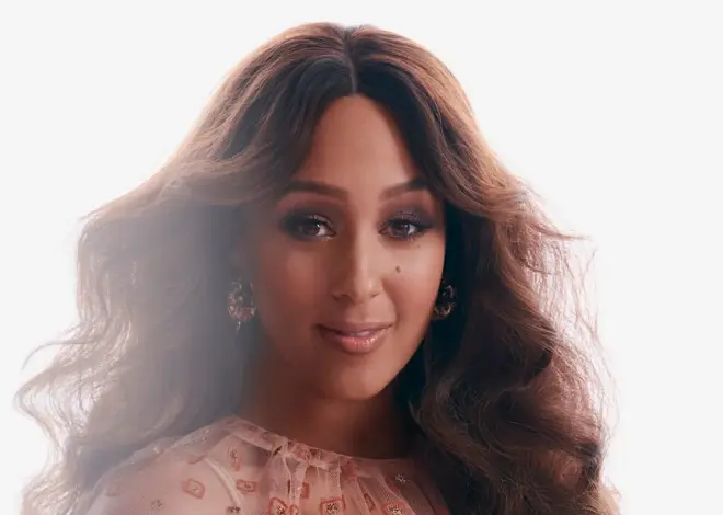 Tamera Mowry-Housley Boards ‘Scrubs’ Season 2