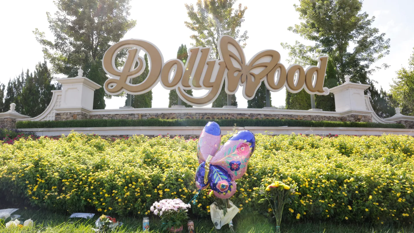 Dollywood Unveils Plans for 2027 in-Park Tributes and Resort Expansion