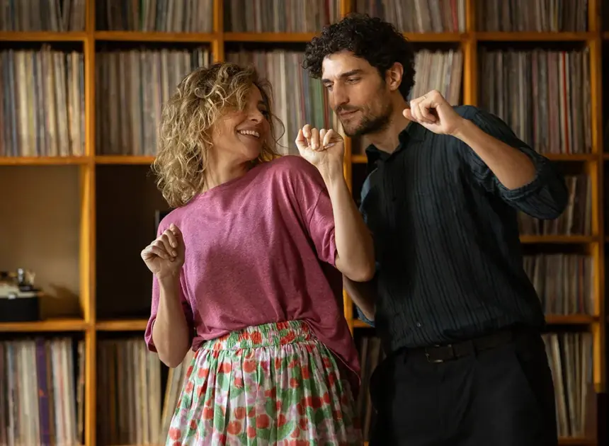 ‘It Will Happen Tonight’ Review: Italian Auteur Nanni Moretti’s Searing and Sea-Sawing Romance Is Passionate to a Fault