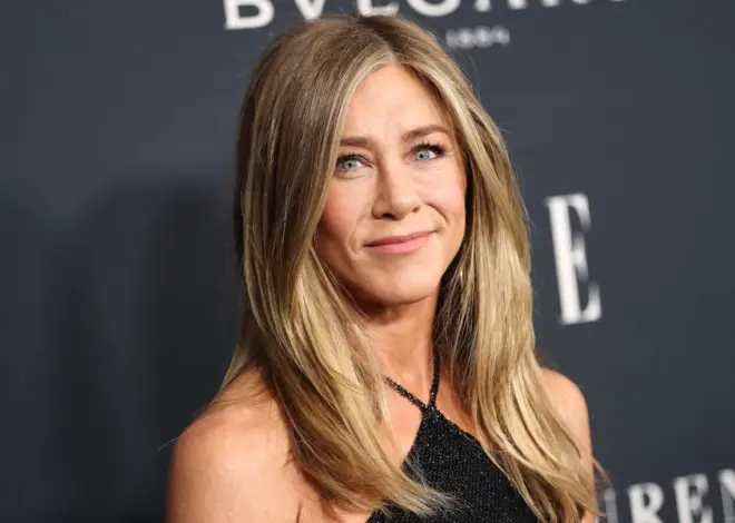 Jennifer Aniston Joins Boyfriend Jim Curtis For Chat About Health, Wellness and Hypnotherapy