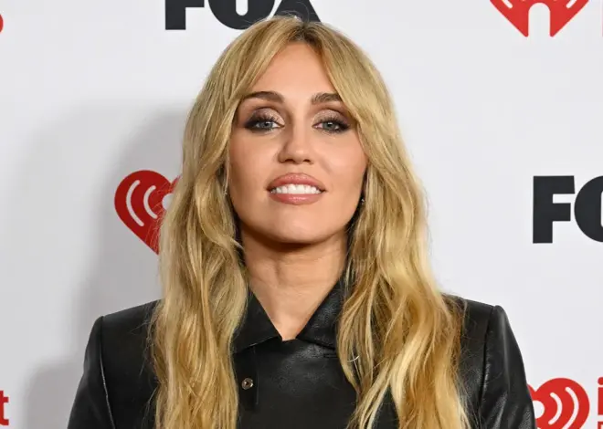 Miley Cyrus’ Hollywood Bowl Shows Draw 1.5 Million in Pre-Sale Queue