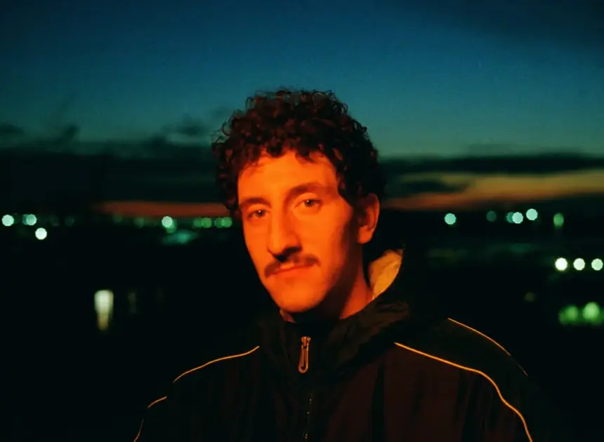 ‘Adults’ Star Malik Elassal on the Scene That Took Him 40 Takes and That Surprise Finale Hookup