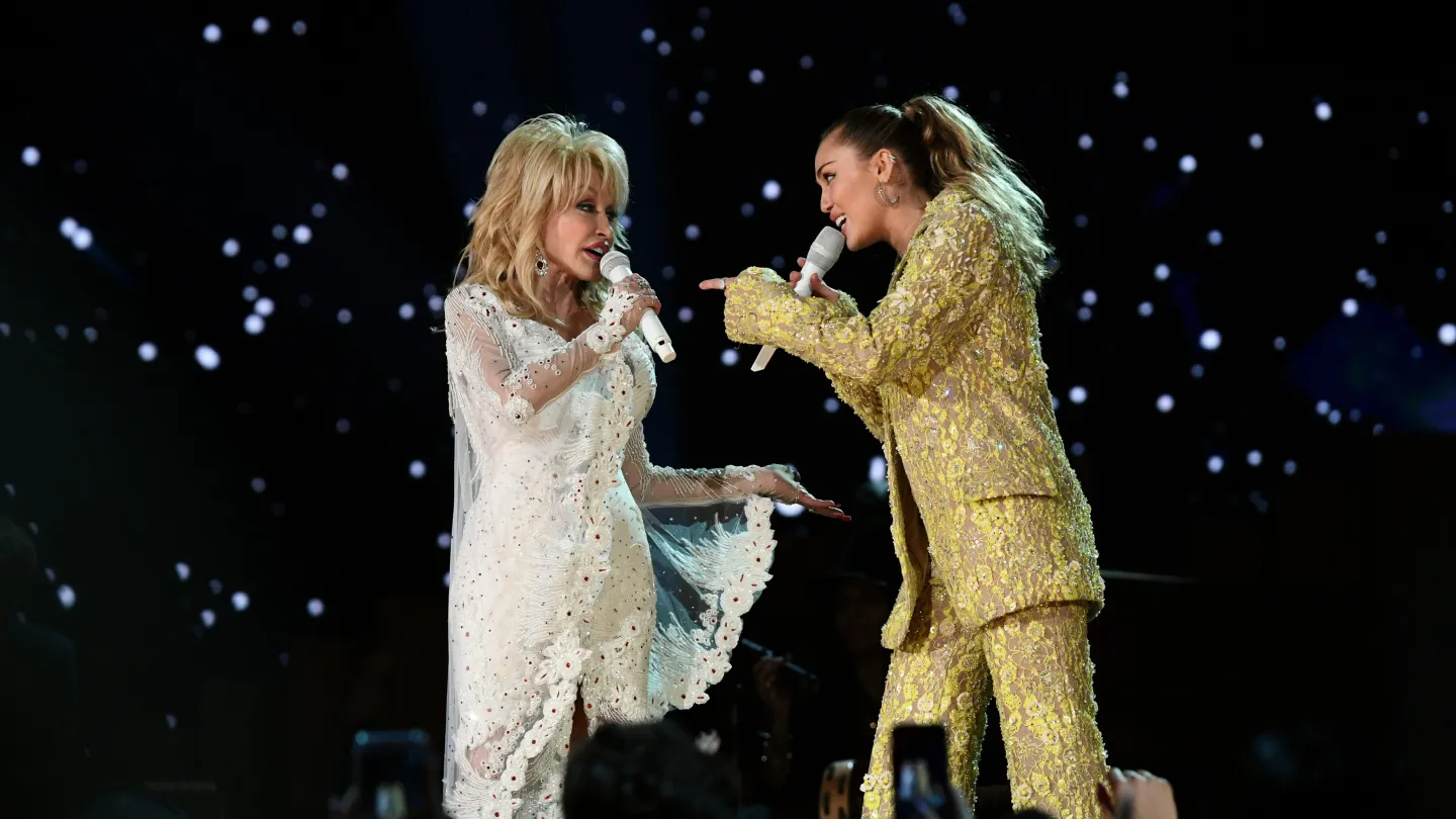 Miley Cyrus Reveals Final Conversation She Had With Dolly Parton: “She Was Always Right”