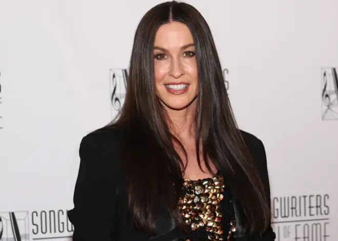 Alanis Morissette Sues Former Tour Manager Over Alleged “Calculated Blackmail Campaign”