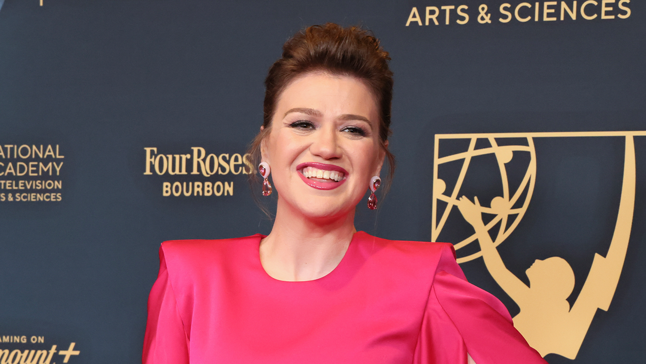 Kelly Clarkson Loves AI, But Says AI Artists Shouldn’t Be “Competing With Humans” on Music Charts