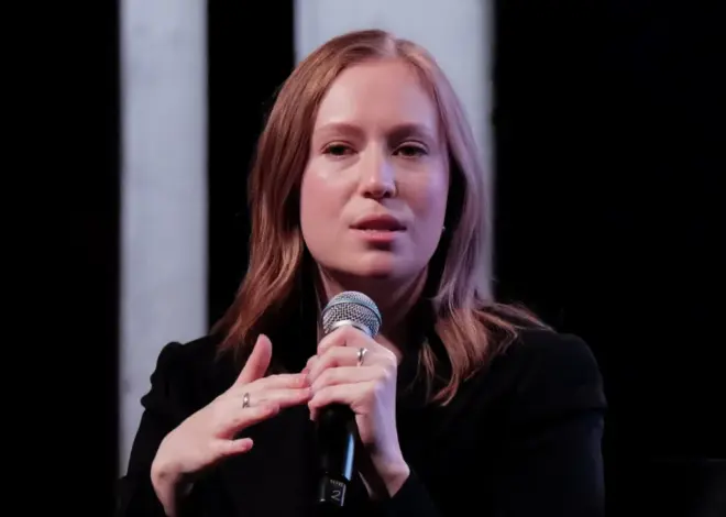Hannah Einbinder Says Speaking Out for Palestine Is “the Bare Minimum”